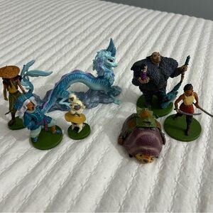 Disney Raya and the last dragon figure set